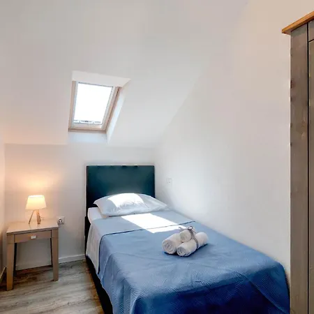 Apartment In With Wifi Supetar