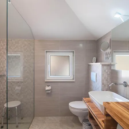Apartment In With Jacuzzi